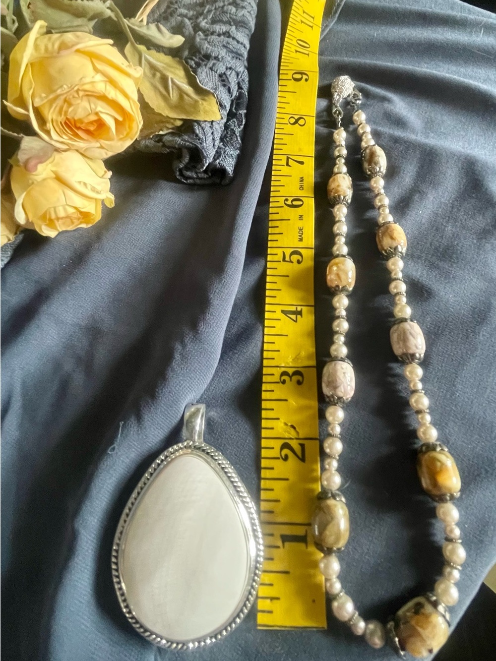 Vintage Pearl and Shell Bead Necklace with New RMN Mother of Pearl Pendant - Picture 7 of 8
